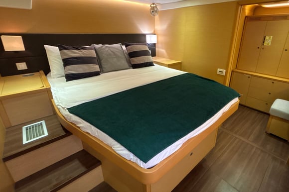 Kay_Tee_2 - Interior 1