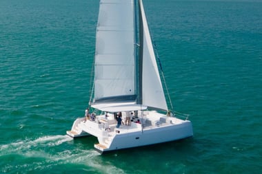 OV Day Charter Cat