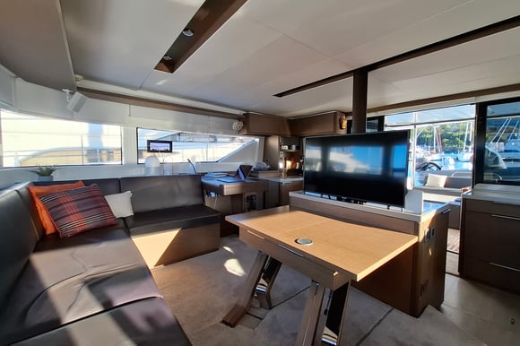 Themis - Interior 1-1